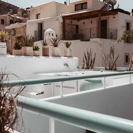 Lilika's Bliss With Jacuzzi By Estia הרסוניסוס