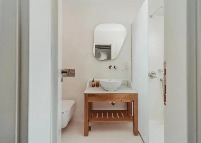 Lilika's Bliss With Jacuzzi By Estia *