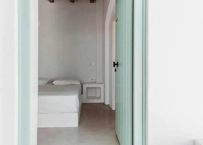 Lilika's Bliss With Jacuzzi By Estia *