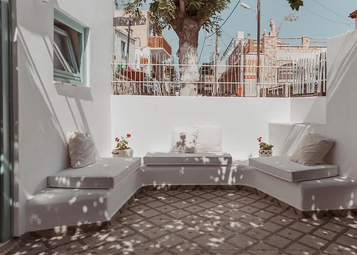 Prázdninový dům Lilika's Bliss With Jacuzzi By Estia